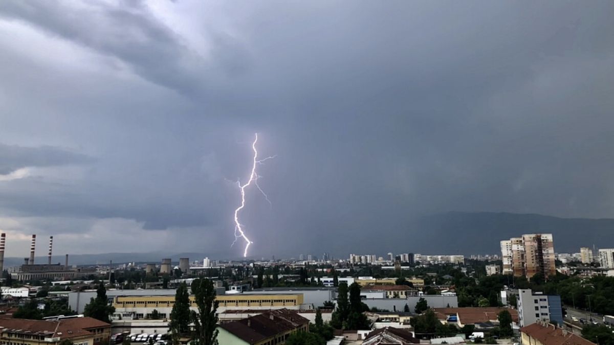 Внимание, иде опасно време!
