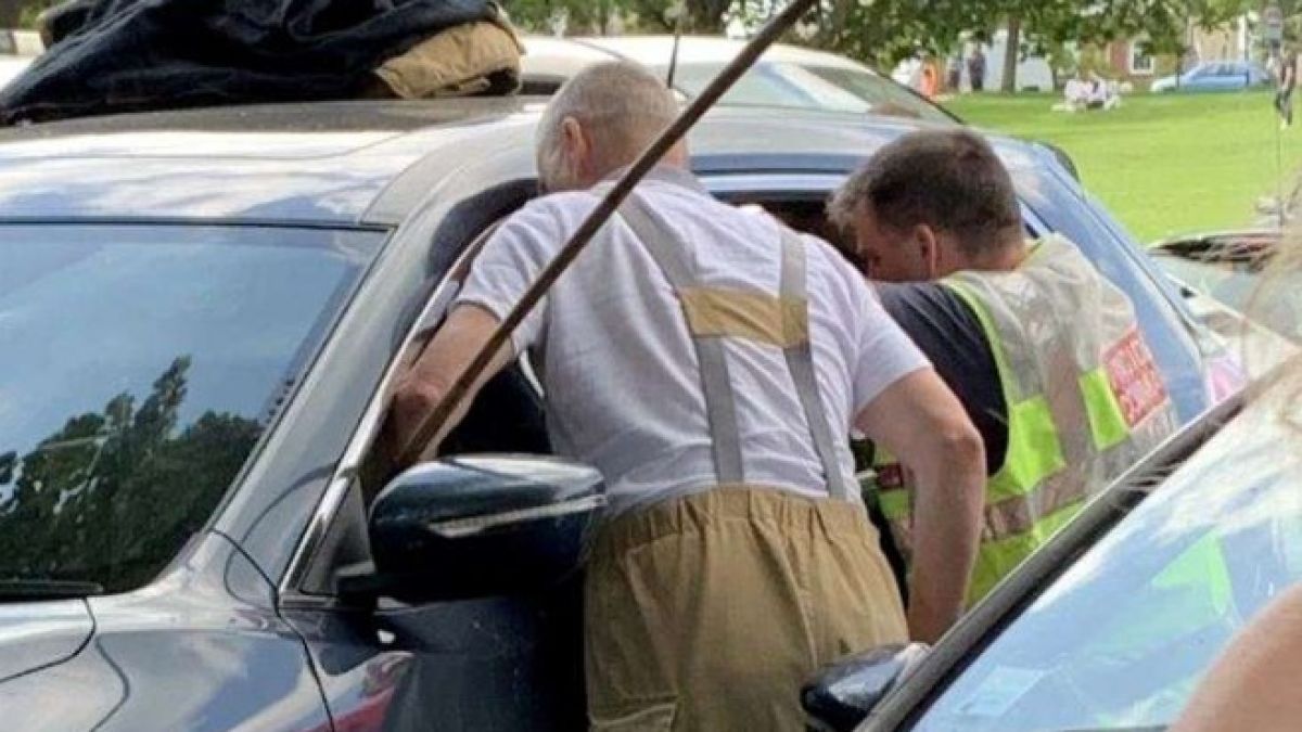Майка направи нещо немислимо с бебето си, което потресе полицаите (СНИМКИ)