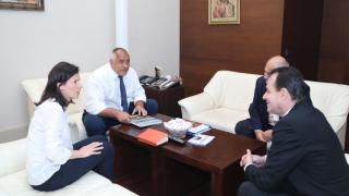 Борисов се срещна с председателя на румънската Национална либерална партия и получи страхотен подарък (СНИМКИ)