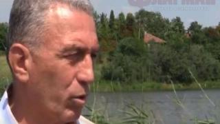 Язовир прелива, стената му се напука, може да залее АМ "Тракия" и села