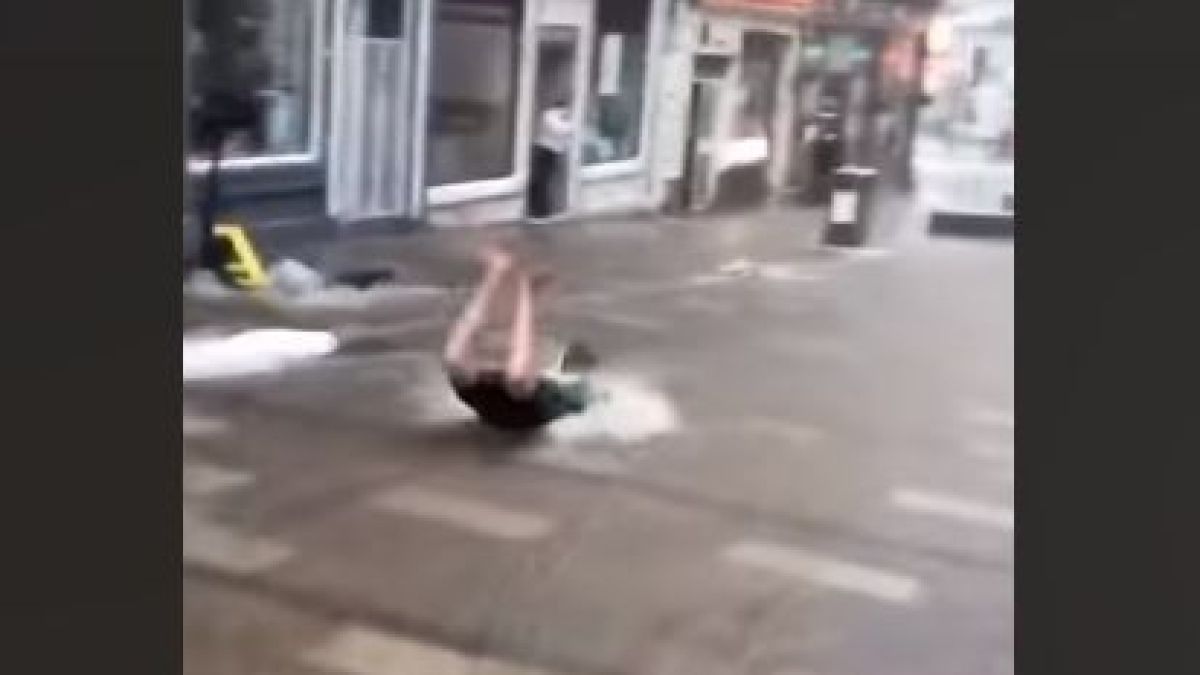 Без грам фотошоп: Шотландски зезвзеци пощуряха в порой (ВИДЕО)