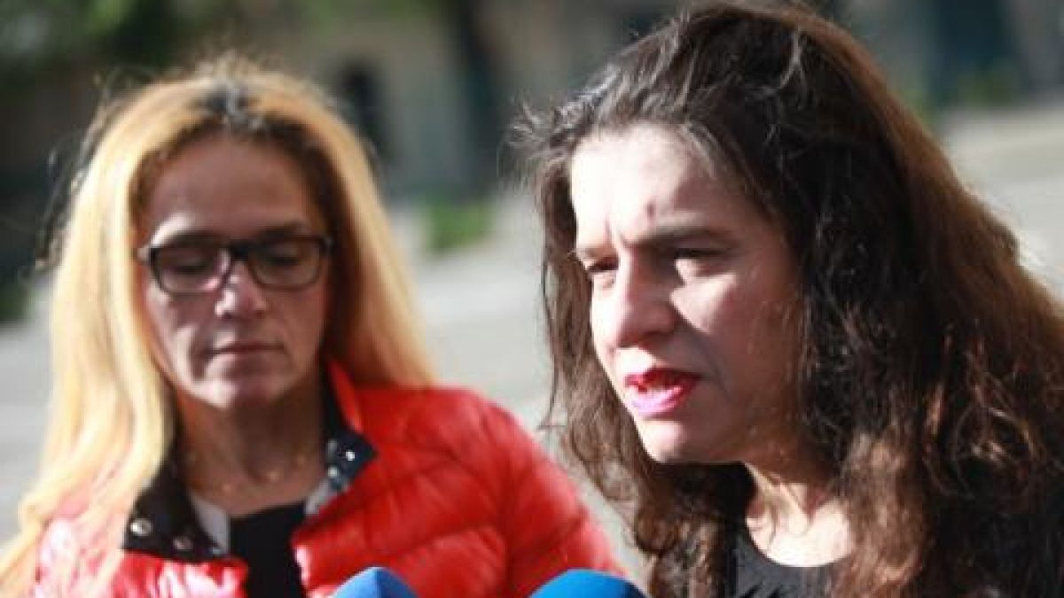 Иванчева съчини невероятна версия как подкупът се е оказал в колата ѝ