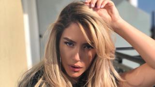 Тита побърка феновете си, разкри голяма тайна! (СНИМКИ 18+)