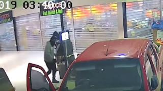 Неудачници устроиха обир в стил GTA и разсмяха полицията (ВИДЕО)