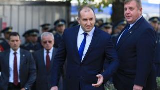 Високо напрежение! Каракачанов отговори на Радев за изтребителите Ф-16