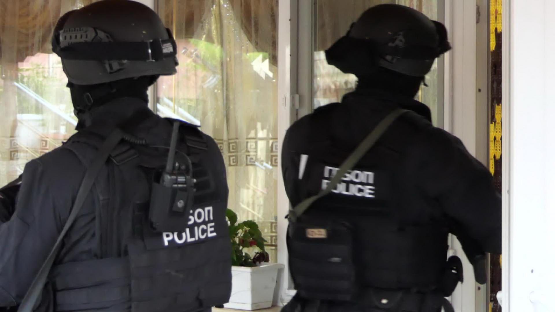 Ексклузивни подробности за спецакциите в София! Удариха приближен на Васил Божков