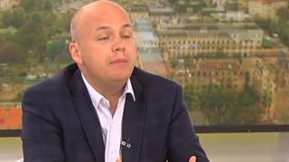 Сашо Симов подпали заради Жаблянов, с отстраняването се слага край на...