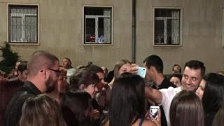 Мацки налазиха Борис Дали, той сияе (СНИМКИ)