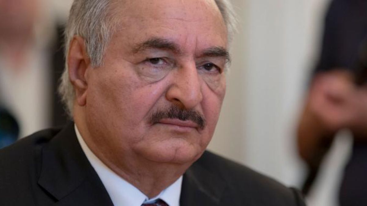 Армията на Хафтар готви въздушни удари по Триполи