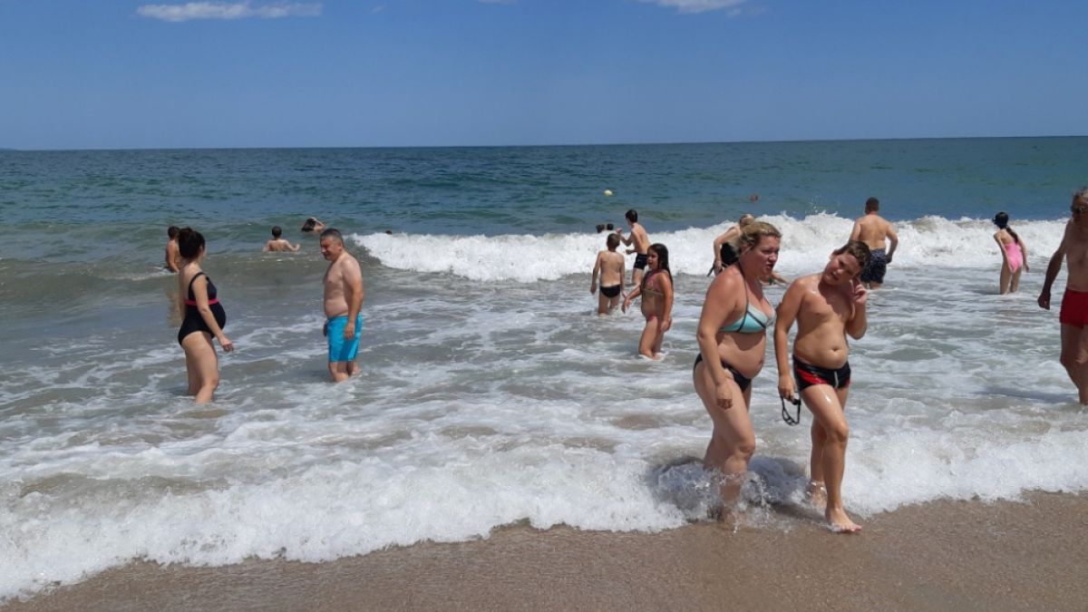 Ако морето иска да ни "погълне", то никога не...