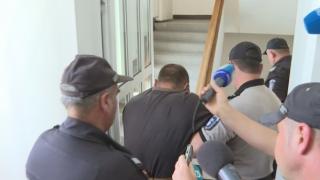 Извергът Дидо системно пребивал майката на сина си 