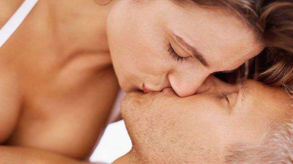 Целувките са дяволски полезни! Пазят от куп страшни болести и... 