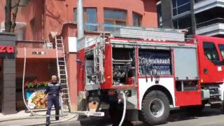 Пожарът в центъра на София е изпепелил култово заведение (СНИМКИ/ВИДЕО)