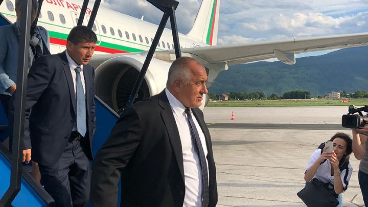 Борисов пристигна за форума в Сараево (СНИМКИ)