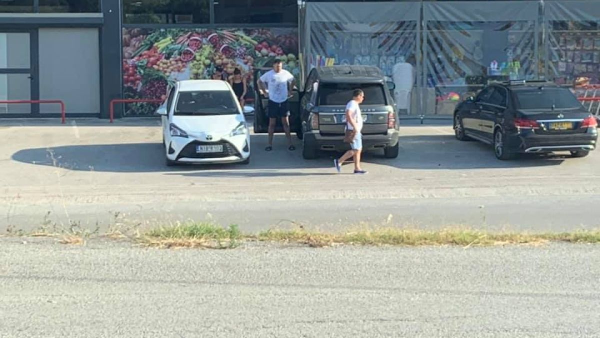 Бареков пусна СКАНДАЛНА СНИМКА на пловдивския кмет Тотев и новия му джип за 200 бона