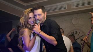 Репортерка на "Папараци" в обятията на гръцка звезда (СНИМКА)