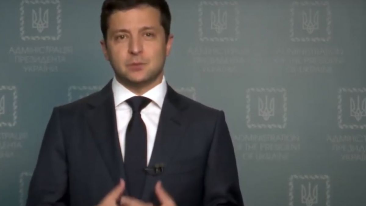 Зеленски иска лустрация на Порошенко и всичките му чиновници (ВИДЕО)