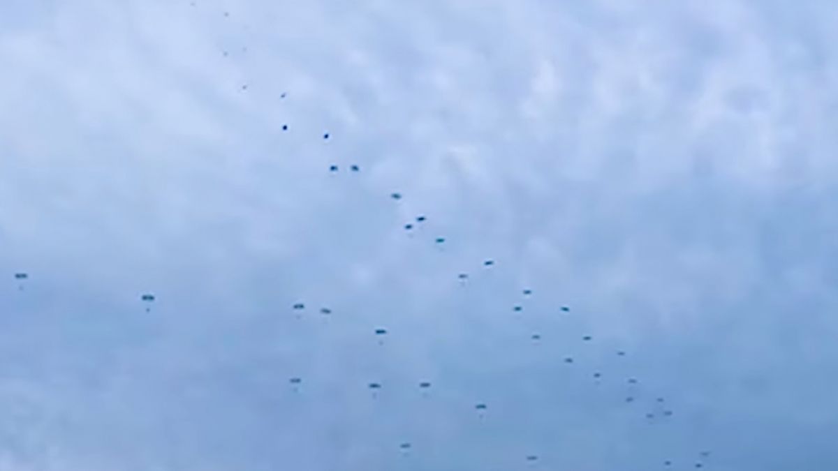 Учения на руски парашутисти ужасиха украински генерал (ВИДЕО)