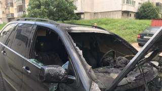 Казанлъчанин видя своя джип BMW Х5 тази заран и изпадна в шок (СНИМКИ)
