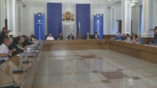 Тристранката отхвърли идеята за 10 заплати за второ и трето дете и повишаването на пенсиите по нова формула