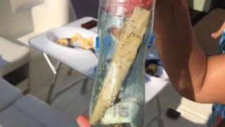Откриха писмо в бутилка край Приморско, но последва страшен линч! (СНИМКИ)