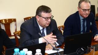 Изслушват Цацаров за шеф на КПКОНПИ