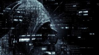 Огласиха какво е открито в леговищата на белия хакер, грози го тежко наказание