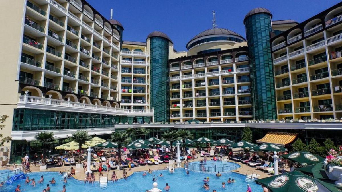 Подла схема в хотел в Слънчев бряг бърка дълбоко в джоба