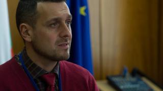 Скандал! Кметът на Елин Пелин се крие от въпроси на общинари (ВИДЕО)