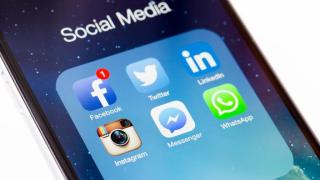Google и Facebook ви следят дали гледате...  