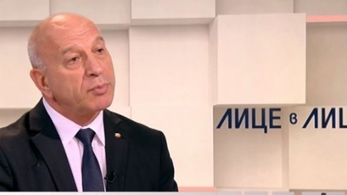 Заместник-шефът на НС контрира Румен Радев