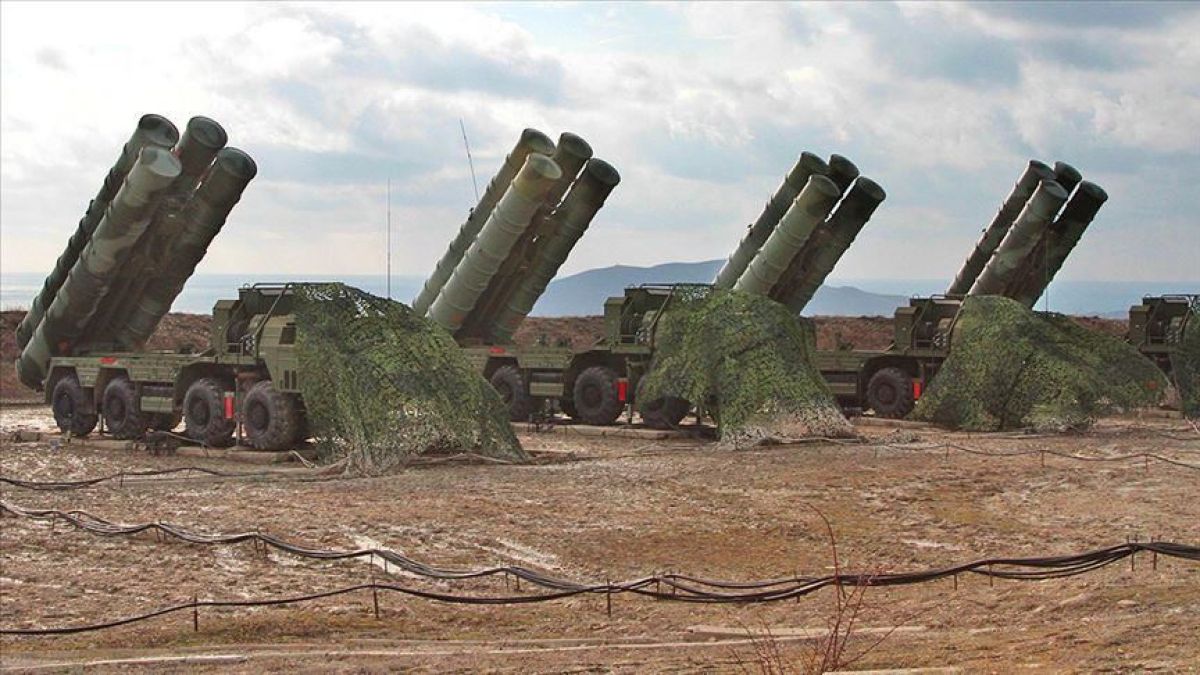 "Таймс": Упоритостта на Турция да купи руско военно оборудване предизвика криза в НАТО