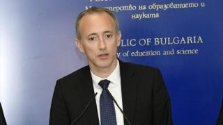 Министър Вълчев направи уникално разкритие за хакера Кристиян 