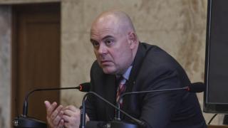 Прокурор Гешев с горещо разкритие за фирмата, в която работи хакерът Кристиян
