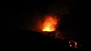 Вулкан може да стопи италианския остров Стромболи (ВИДЕО)