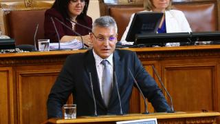 Жаблянов се гневи в парламента заради посещението шефовете на ДАНС и МВР