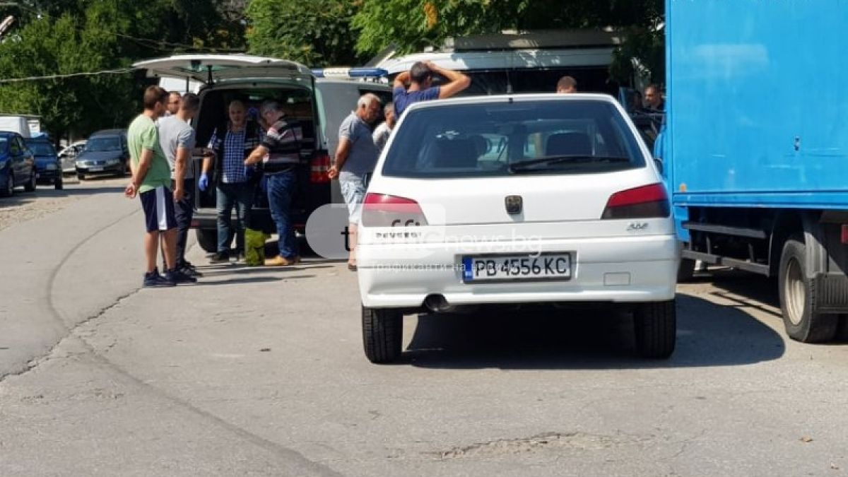 Шише с опасна течност бе спипано при спецакция в Пловдив! СНИМКИ