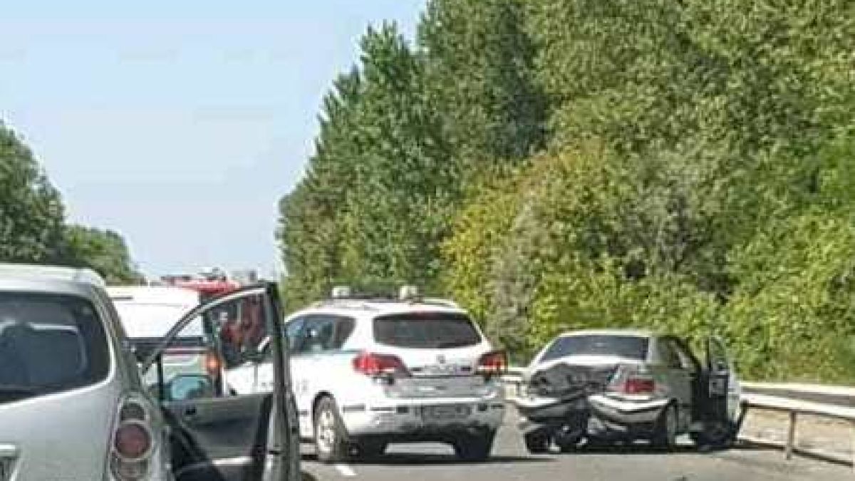 Сеирджии, гледащи горящото такси край Крайморие, катастрофираха