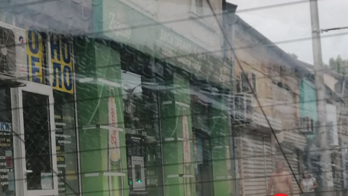 Софиянци изтрещяха и тръгнаха чисто голи по улицата! СНИМКИ 18+