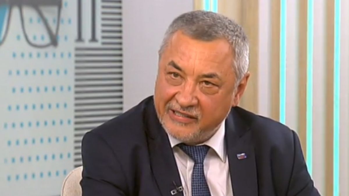Симеонов: Нашенци дадоха червен картон на морето ни, отидоха в тъпата Гърция