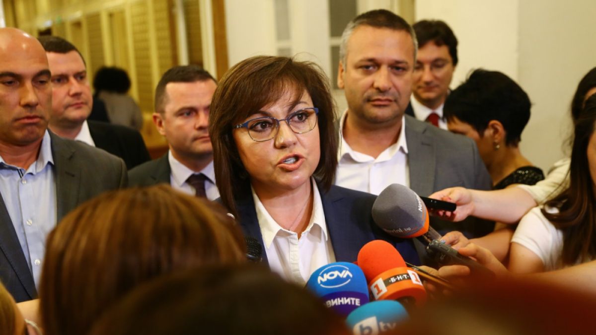 Нинова коментира чумата по свинете и заговори за прокурори