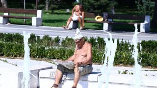 Синоптиците разкриха докога ще ни мъчат августовските жеги 