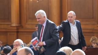 Ето коя партия се готви да отскубне част от избирателите на ПП-ДБ 