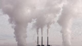 Най-малко 37 души са ранени при пожар в нефтена рафинерия в Хюстън