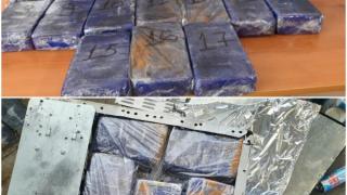 Спипаха иракчанин със 17 кг хероин за над 1 млн. лв. на Капитан Андреево СНИМКИ