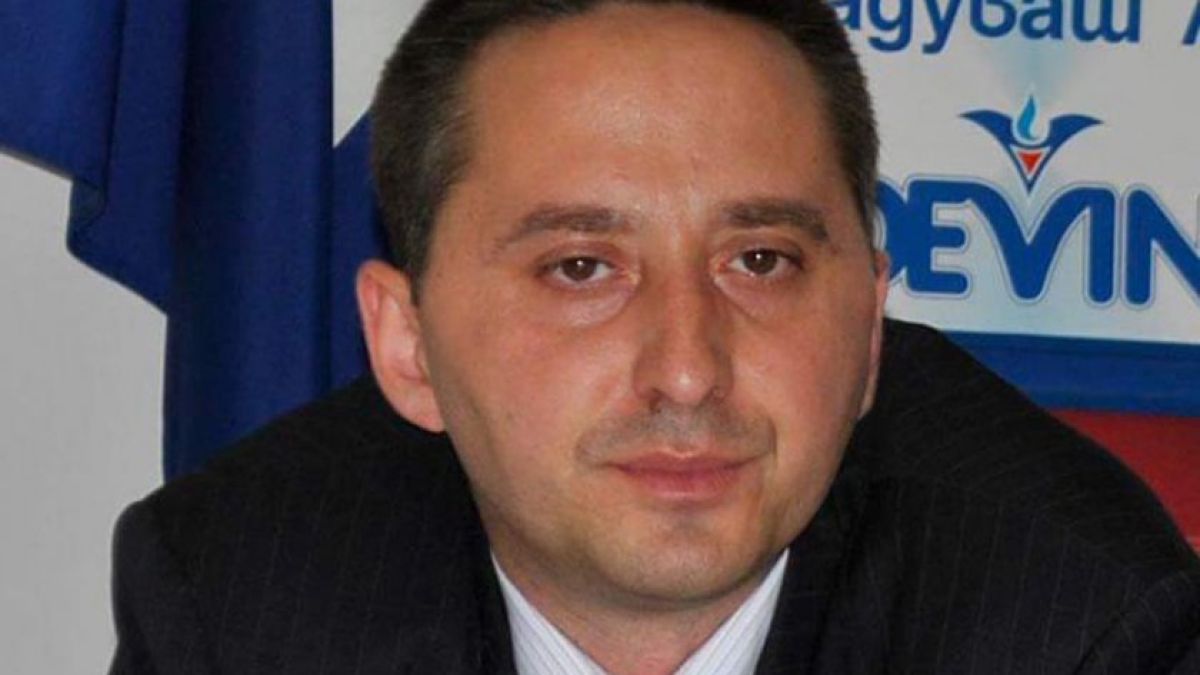 Бивш активист на СДС гради първата местна структура на партията на Слави