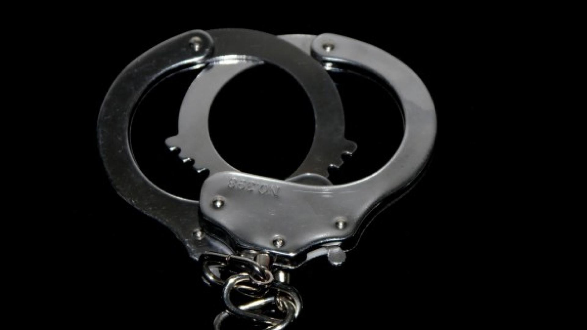 Спипаха дилърка от "Дружба", превърнала апартамента си в магазин за дрога 