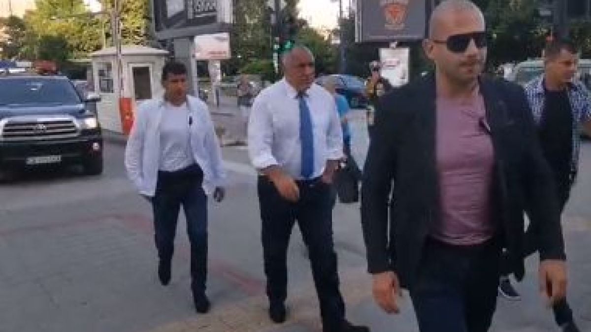 Борисов неуморен: В края на работната седмица отиде на среща с... ВИДЕО