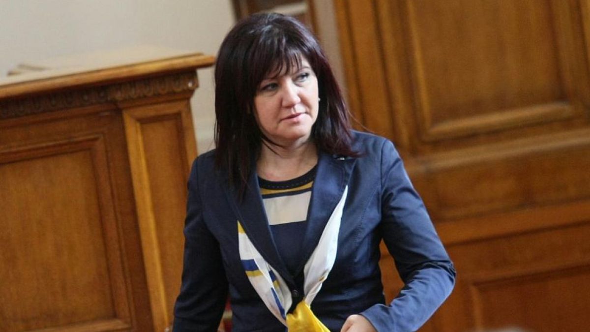 Цвета Караянчева попиля кмета на Кърджали с много гневен пост