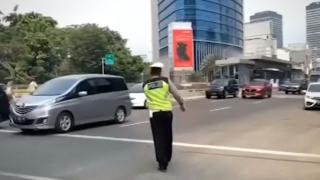Апокалипсис на остров Ява! Близо 10 часа... ВИДЕО